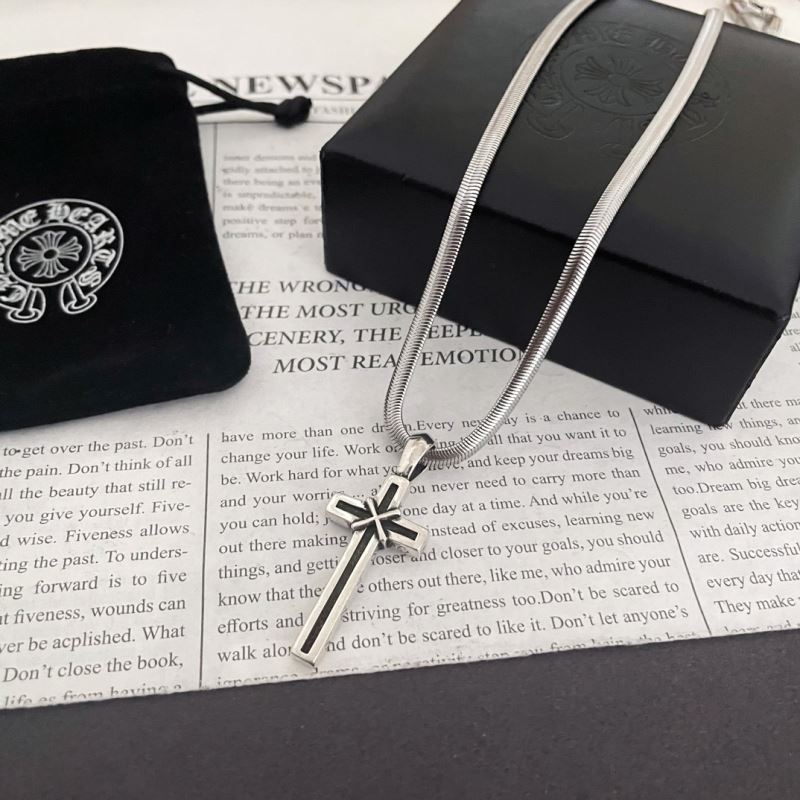 Ch**me He**ts necklaces
